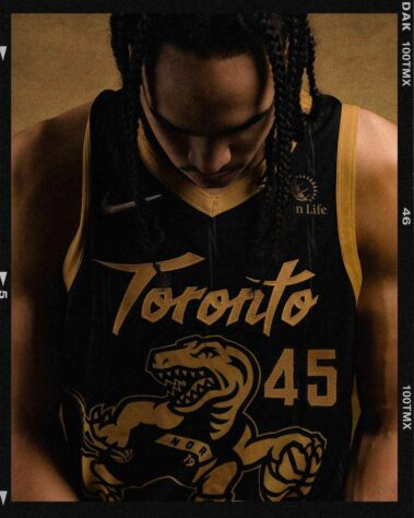 Uniforme do Toronto Raptors.