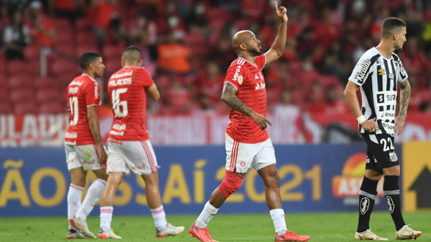 12º colocado - INTERNACIONAL (48 pontos) - 37 jogos - Título: 0% - Libertadores: 4,5% - Rebaixamento: 0%.