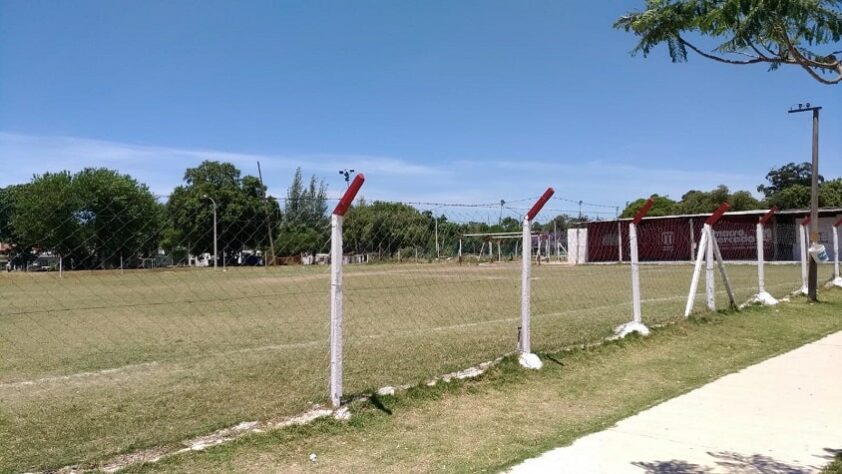 Ao lado do Stockolmo se encontra o campo do River Plate-URU para os jovens, aí sim já com as "regras Fifa". Assim como no clube anterior, Piquerez se destacou e ganhou títulos.
