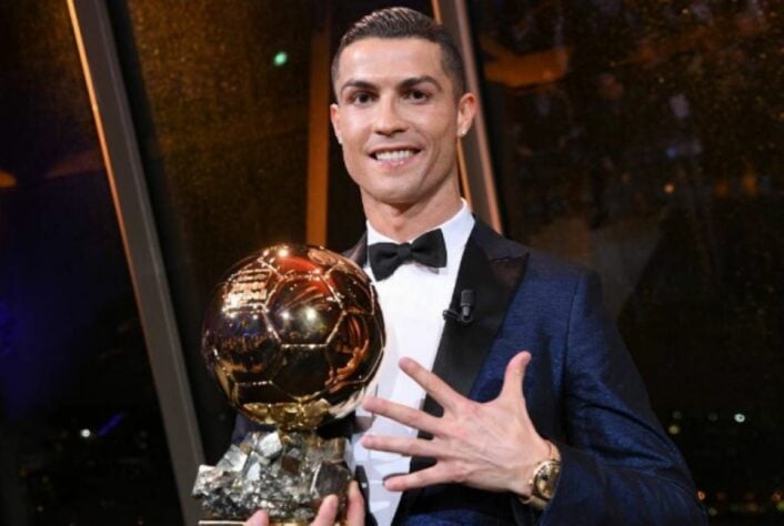 2017 - Vencedor: Cristiano Ronaldo (Real Madrid) - Vice e terceiro: Messi (Barcelona) e Neymar (Barcelona).