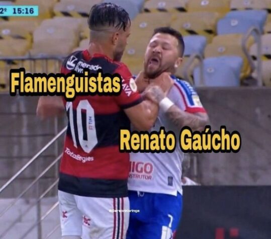 Expulsos no segundo tempo, Diego Ribas e Rossi ganharam memes nas redes sociais.