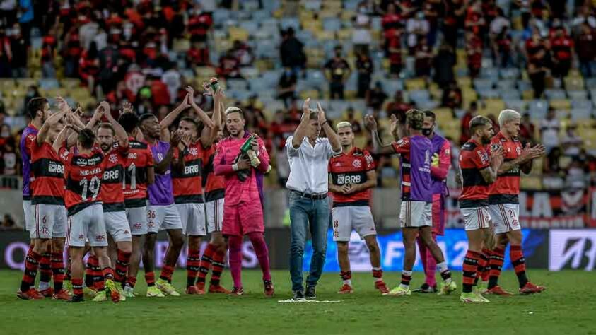 Falta pouco, torcedor! Neste sábado, dia 27, o Flamengo entra em campo no Estádio Centenario, em Montevidéu, para enfrentar o Palmeiras na decisão da Libertadores. O Rubro-Negro busca o Tri da América e chega à final com uma campanha invicta: nove vitórias e três empates. Relembre, jogo a jogo, a campanha nesta galeria!