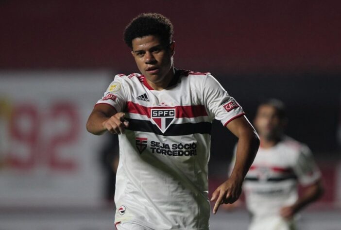 Gabriel Sara (meia) - Idade: 22 anos - Clube: Palmeiras - Valor de mercado: 6,5 milhões de euros (R$ 40,32 milhões)