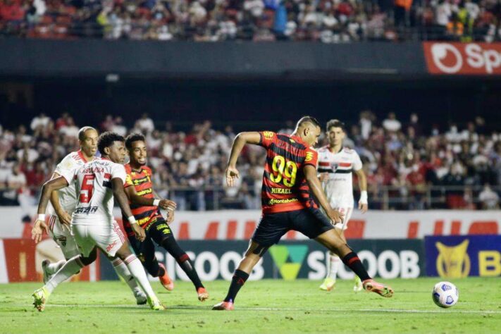 Sport Sobe e Desce - Sobe: Leão levou perigo em contra-ataques e quase marcou em diversas oportunidades. Goleiro Mailson também foi destaque positivo. Desce: A falta de capricho nas finalizações foi primordial para o resultado negativo da equipe pernambucana.