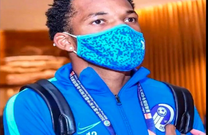 Jailson (volante) - 26 anos - Contrato com o Dalian Professional até 31/12/2024 - Valor de mercado: 1,8 milhões de euros (R$ 11,16 milhões na cotação atual).