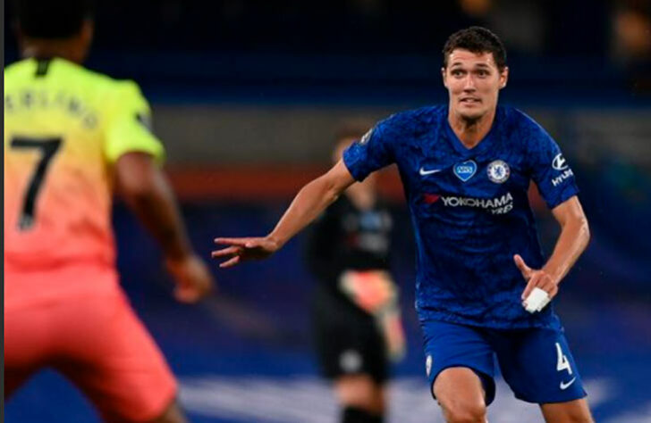 ESQUENTOU - Christensen não ouvirá nenhuma proposta de times da Premier League em respeito ao Chelsea, porém o zagueiro já conversa com Barcelona e Bayern de Munique, de acordo com o jornalista Fabrizio Romano. O defensor encerra o seu contrato com o Chelsea ao final da atual temporada.