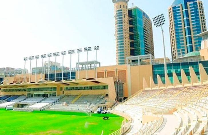 Estádio Al Nahyan, em Abu Dhabi, Emirados Árabes Unidos.