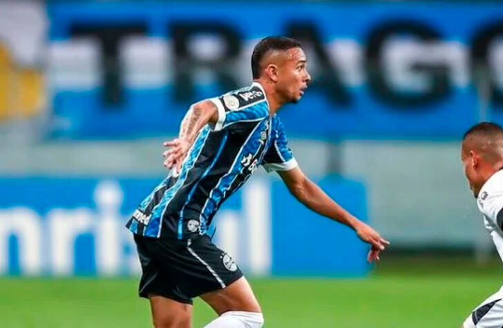 Luiz Fernando - Ponta-Direita - 25 Anos - No Grêmio desde  27/08/2020 (emprestado pelo Botafogo) - Contrato de empréstimo até 31/12/2021