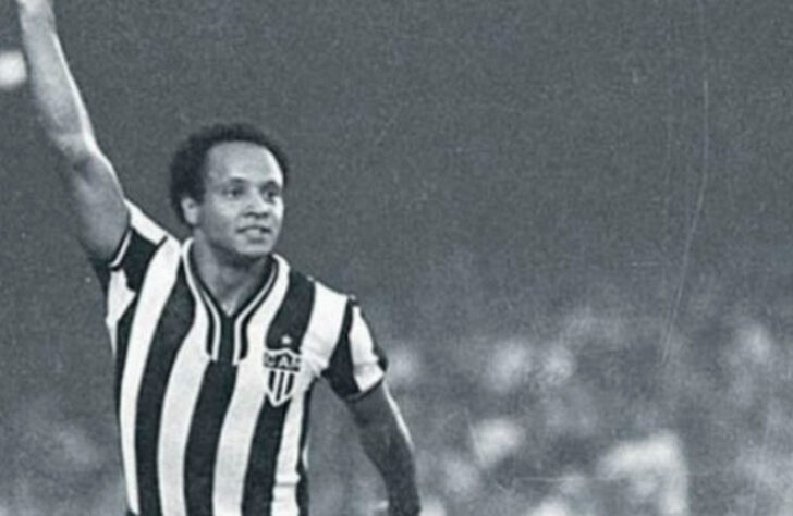 REINALDO marcou 28 gols em apenas 18 partidas no Campeonato Brasileiro de 1977.