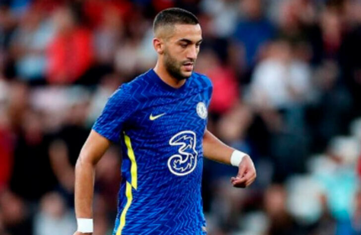 ESQUENTOU - Milan e Chelsea estarão em contato direto pela transferência de Hakim Ziyech para a equipe italiana, segundo o jornalista Fabrizio Romano. As negociações começaram há duas semanas, mas as equipes buscam a melhor fórmula para o fim da operação. O técnico Thomas Tuchel está disposto a deixar o meia marroquino sair dos Blues nesta janela de transferência. 