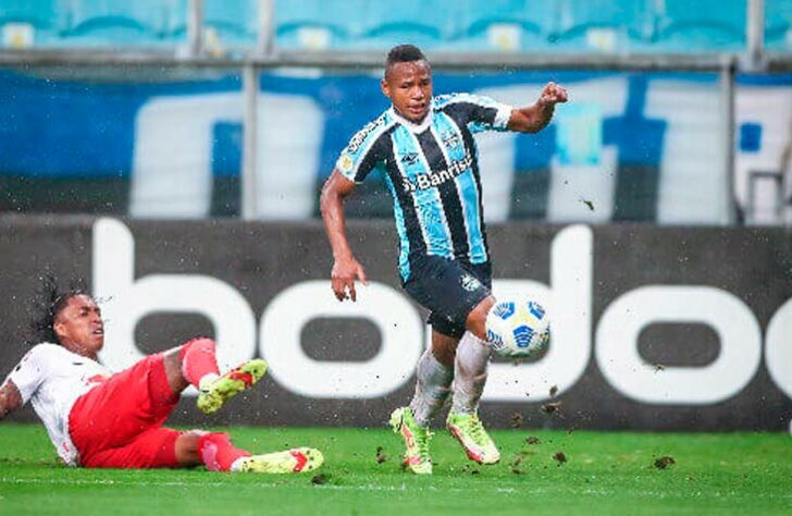 ESQUENTOU - De acordo com as informações do canal Televisión, o Santos Laguna, do México, entrou em contato com o Grêmio pela contratação do meia colombiano Campaz. Inicialmente, o acordo seria por empréstimo de uma temporada, com opção de compra. Caso o jogador agrade, o time mexicano teria que desembolsar US$ 4 milhões em dezembro de 2023.