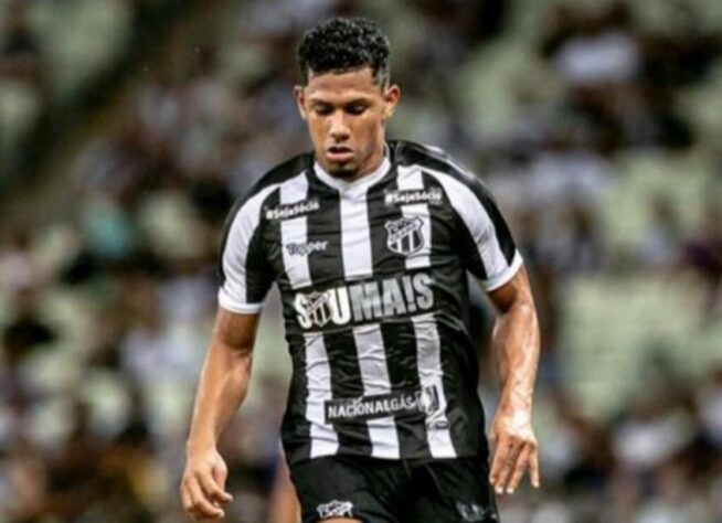 NO RADAR - O São Paulo fez uma sondagem junto ao Ceará pelo meio-campista Fernando Sobral. Conforme apurou o LANCE!, ainda não foi feita uma proposta oficial pelo jogador, tanto aos representantes do atleta quanto ao próprio clube cearense.