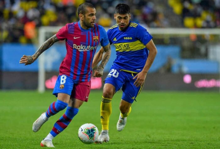 DESTAQUE POSITIVO: Daniel Alves (Barcelona - Espanha) - Deu quatro assistências para finalização, teve alto índice de acerto de passes (76 de 79) e protagonizou bons lançamentos na goleada do Barcelona por 4 a 0 sobre o Osasuna. (Dados do Footstats)