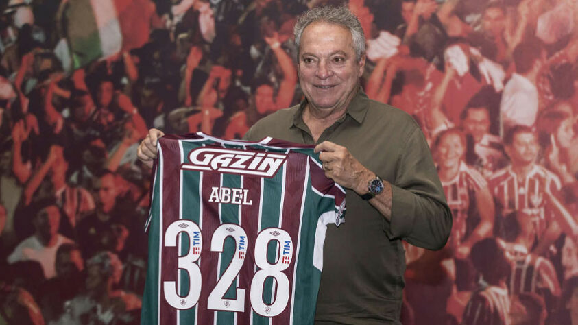 Depois de sua terceira passagem, Abel completou 382 jogos à frente do Fluminense. Assim, conquistou o feito de ser o segundo técnico que mais comandou o elenco tricolor na história, atrás apenas de Zezé Moreira, com 497 partidas. 