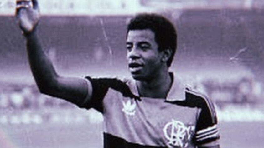 Andrade - Companheiro de Adílio e Zico, jogou Olimpíadas e amistosos, mas nunca teve oportunidades em Copas.