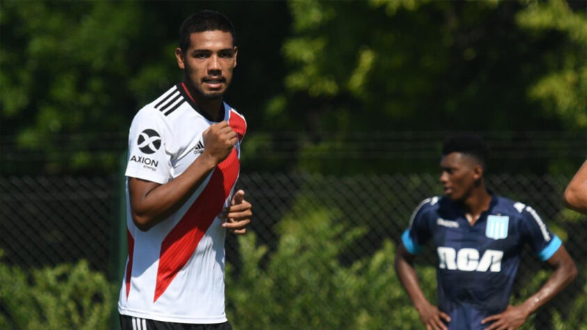 Até o momento, o River Plate tem a defesa menos vazado do Campeonato Argentino, e muito se dá pela segurança defensiva de Martínez.