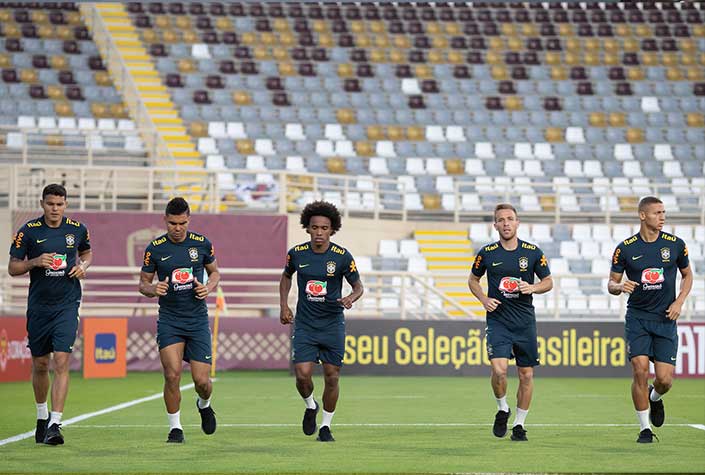Seleção Brasileira no Estádio Al Nahyan, em Abu Dhabi, Emirados Árabes Unidos, em 2019.