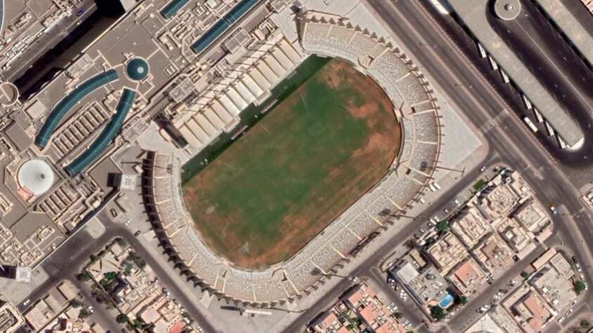 Estádio Al Nahyan, em Abu Dhabi, Emirados Árabes Unidos.