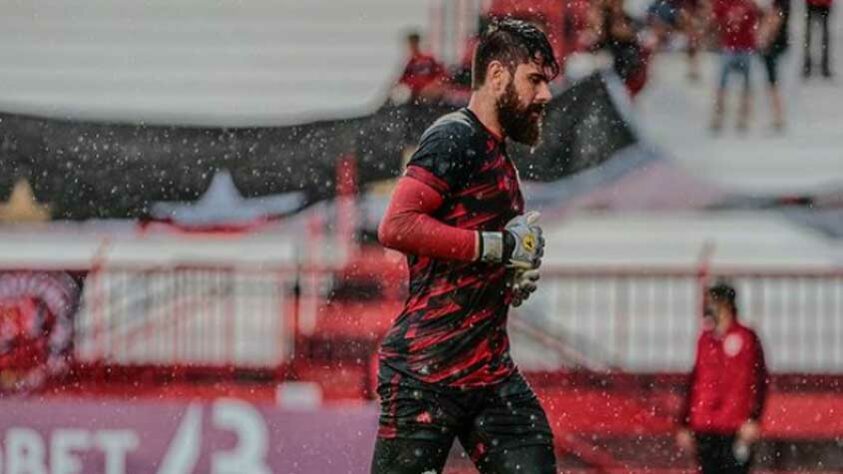 Fernando Miguel (37 anos) - Posição: goleiro - Clube: Fortaleza