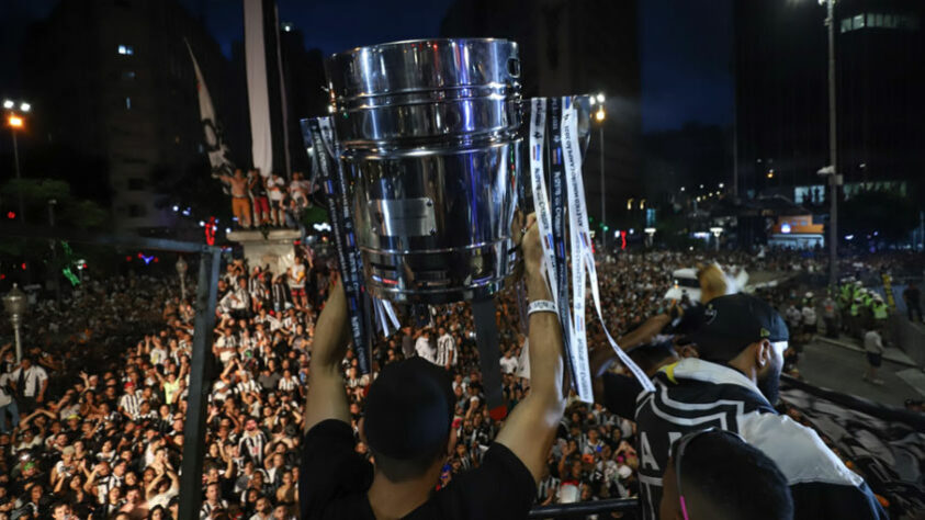 Em 2021, diversas secas do mundo esportivo chegaram ao fim, por exemplo a do Atlético-MG no Brasileirão, já que o clube levou o título do torneio após 50 anos. Relembre este e outros tabus que foram quebrados ao longo deste ano!