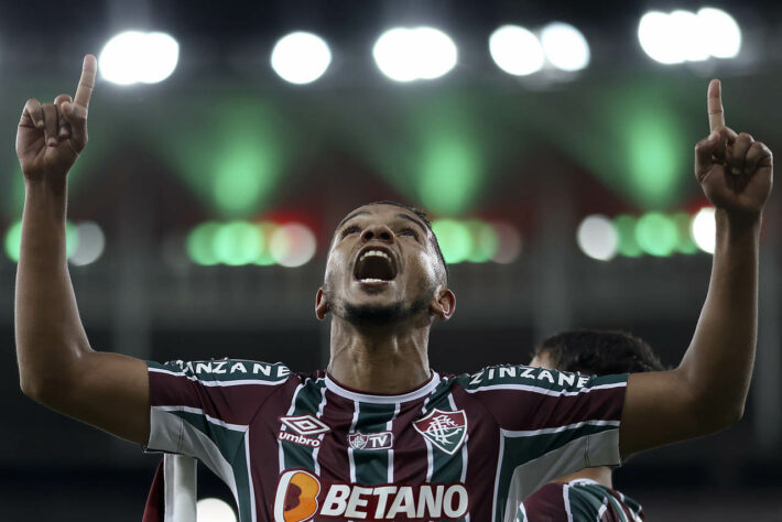 David Braz festeja gol aos 50 minutos do segundo tempo em Fluminense 1 x 0 Sport