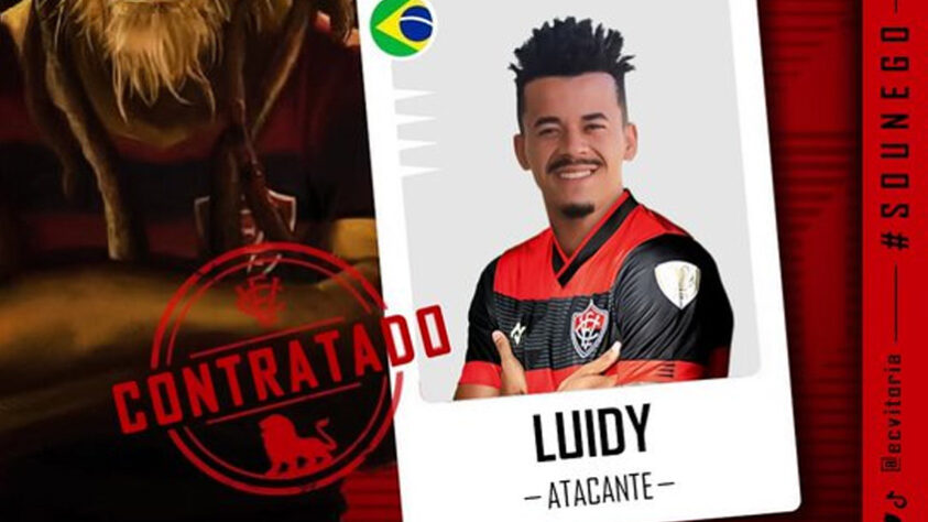 FECHADO! - O Vitória foi às compras no início da janela e garantiu nomes para composição do elenco na temporada 2022. Anunciado, o atacante Luidy chega para reforçar o time que disputa o Campeonato Brasileiro Série C do ano que vem. O jogador de 25 anos assinou com o clube após jogar no CRB e no Confiança em 2021, com 37 jogos disputados na temporada.