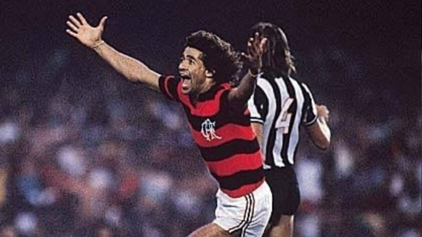 Nunes defendeu o Flamengo em duas passagens entre 1980 e 1987, disputando 212 jogos e conquistando um Estadual, três Brasileiros, uma Libertadores e o Mundial de Clubes.