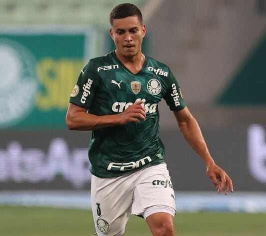 Renan - Zagueiro de 19 anos que se destacou no Palmeiras. 