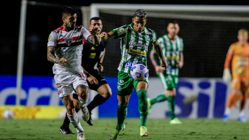 Juventude - 5,0 - O time comandado por Jair Ventura foi muito defensivo na etapa inicial e depois voltou melhor para o segundo tempo após a entrada de Capixaba no lugar de Jadson e chegou a descontar o placar com um gol de Sorriso, mas fez muito pouco para merecer um resultado melhor do que uma derrota no Morumbi.