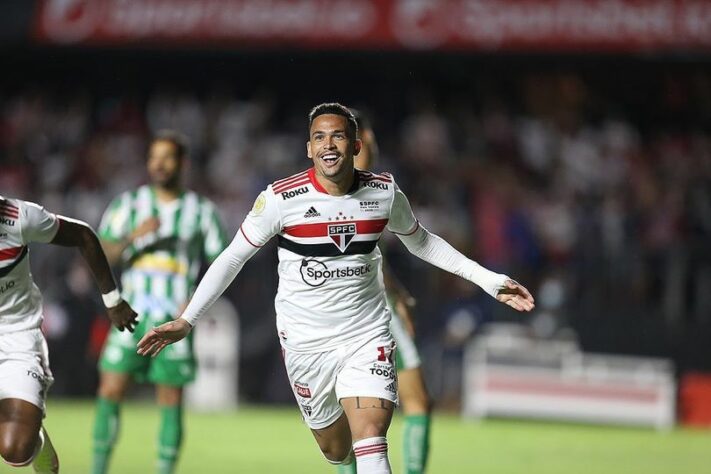 Luciano (28 anos) - Clube: São Paulo - Posição: atacante - Valor de mercado: 3,5 milhões de euros (R$ 20 milhões)