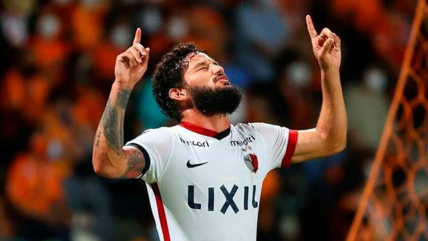 Arthur Caíke, que teve destaque na Chapecoense há alguns anos, fez somente 14 partidas na J-League pelo Kashima Antlers. Ainda assim, marcou cinco gols. 