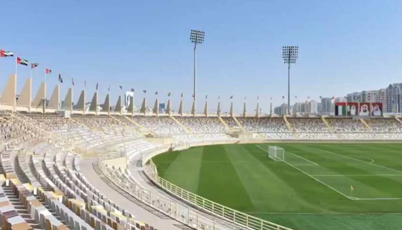 Estádio Al Nahyan, em Abu Dhabi, Emirados Árabes Unidos.