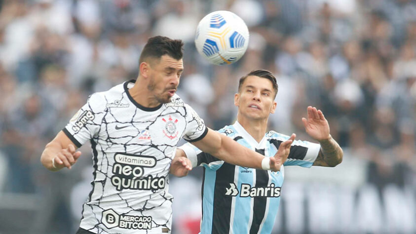 Em duelo válido pela penúltima rodada do Campeonato Brasileiro, o Corinthians empatou por 1 a 1 com o Grêmio, praticamente rebaixando os gaúchos para a Série B. Veja as notas dos jogadores do Timão e os pontos positivos e negativos do Imortal. (feito por Rafael Marson)