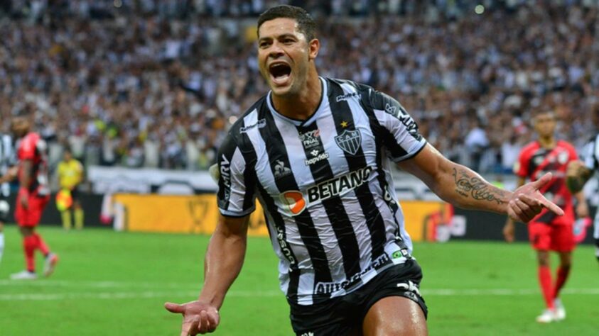 4° lugar - Atlético Mineiro (de acordo com balancete de seis meses de 2021 e premiações do segundo semestre): R$ 501,0 milhões de receita em 2021 / receita em 2020 tinha sido de R$ 404,4 milhões / variação de 36% de 2020 para 2021