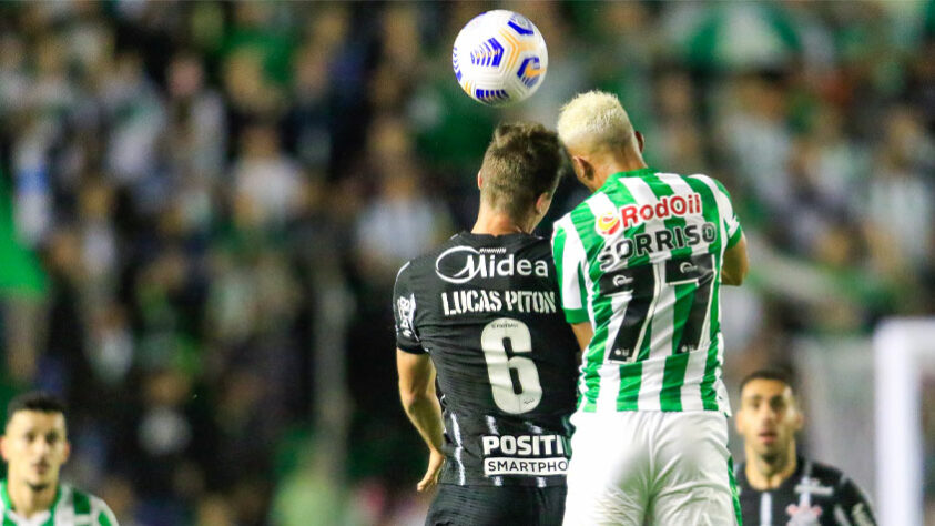 Em jogo válido pela 38ª rodada do Brasileirão 2021, o Corinthians perder para o Juventude pelo placar de 1 a 0, no estádio Alfredo Jaconi. Com ataque inoperante e com apenas uma finalização, o Timão fez partida para esquecer em Caxias. Confira as notas do Corinthians no LANCE! (por Redação São Paulo) 