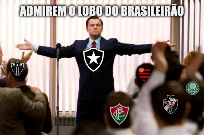 Torcedores fazem memes com assinatura de pré-contrato entre Botafogo e investidor John Textor.