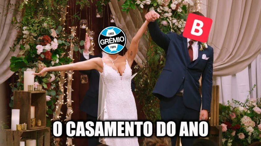 Douglas Costa protagoniza memes após a queda do Grêmio para a Série B do Brasileirão.