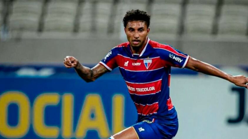 Ederson (22 anos) - Volante - Valor de mercado: 5 milhões de euros (R$ 32 milhões) - Corinthians deseja negociá-lo.