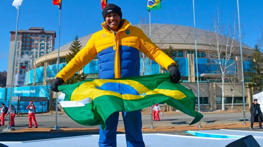 Edson Bindilatti (42 anos) - Atleta de Bobsled, nascido em Camamu, na Bahia - Já participou das Olimpíadas de Inverno de Salt Lake City (2002), Turim (2006), Sochi (2014) e PyeongChang (2018).