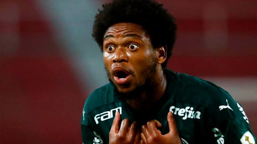 Luiz Adriano (34 anos) - Atacante - Valor de mercado: 800 mil euros (R$ 5,1 milhões) - Afastado e fora dos planos do Palmeiras.