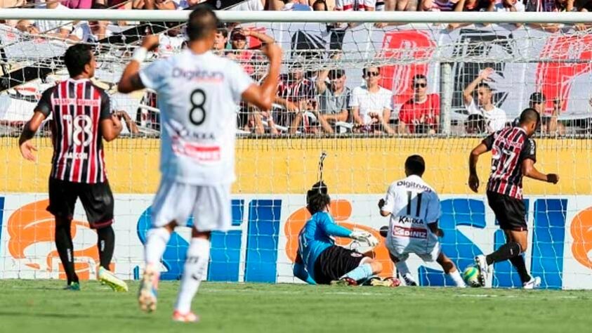 2014: Bragantino 2 x 0 São Paulo, no Nabi Abi Chedid