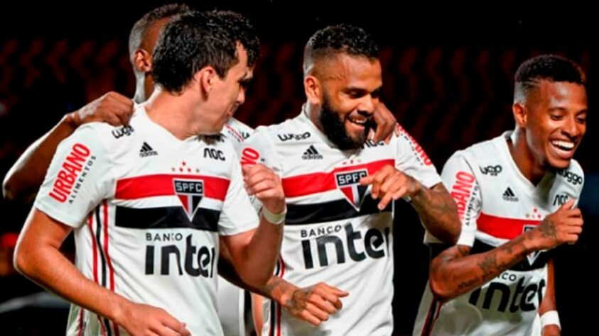 São Paulo - Brasileirão, temporada 2020 - Tinha sete pontos de vantagem a 14 rodadas do fim do campeonato.
