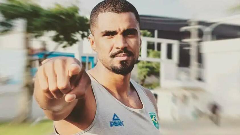 Edson Martins (32 anos) - Atleta de Bobsled, nascido em Marília, São Paulo - Já participou das Olimpíadas de Inverno de Sochi (2014) e PyeongChang (2018).