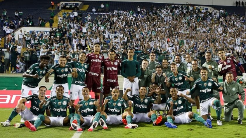 O Palmeiras venceu a Copinha-2022, mas essa foi apenas a cereja do bolo de um trabalho excelente iniciado na última década. Prova disso é a utilização dos jogadores da base nas últimas duas temporadas, incluindo a geração atual e as anteriores. Confira, na galeria a seguir, todos os atletas que tiveram origem na base palmeirense e entraram em campo nesse período: