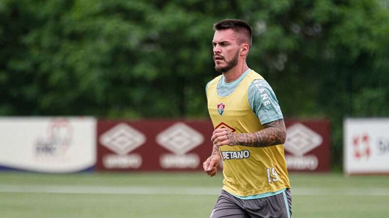 Contratado com status de titular por empréstimo pelo Fluminense junto ao Atlético-MG, Nathan praticamente não atuou sob o comando de Abel Braga. Com Fernando Diniz chegou a ser titular e ter sequência, mas longe de ser unanimidade. Ele não entra em campo há duas partidas e vem sendo preterido por outras peças.  