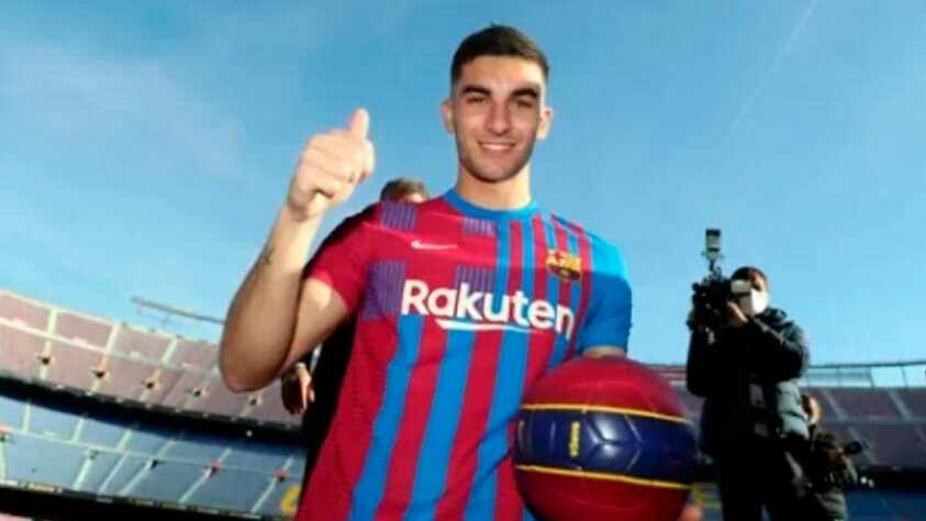 5º lugar: Ferran Torres (atacante - espanhol - Barcelona, mas estava no Manchester City na primeira metade da temporada passada)