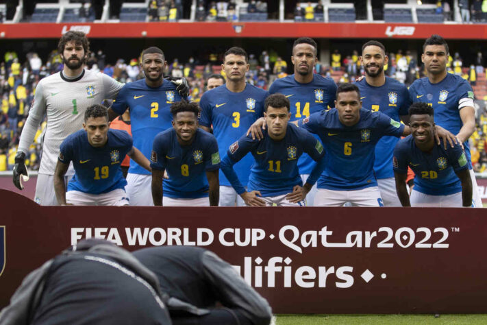 Em um jogo extremamente complicado, especialmente pela arbitragem, o Brasil empatou em 1 a 1 com o Equador em Quito, pelas Eliminatórias Sul-Americanas. Com o resultado, o time de Tite segue invicto no torneio. Veja a seguir a nota dos jogadores.
