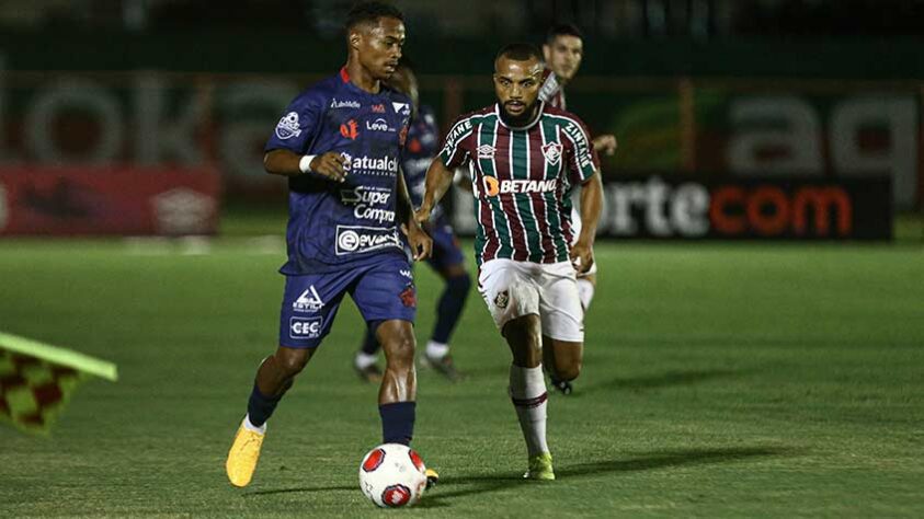 Bangu - Sobe: Conseguiu aproveitar os contra-ataques, abriu o placar e segurou o resultado. / Desce: Mesmo com a vantagem, criou pouco na segunda etapa e concentrou o jogo no próprio campo. 