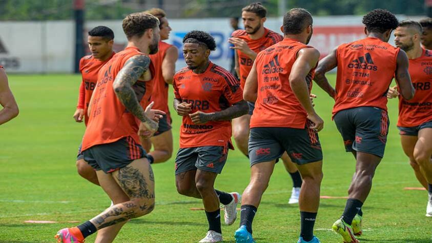 GALERIA: confira 20 fotos do primeiro dia de Marinho no Flamengo