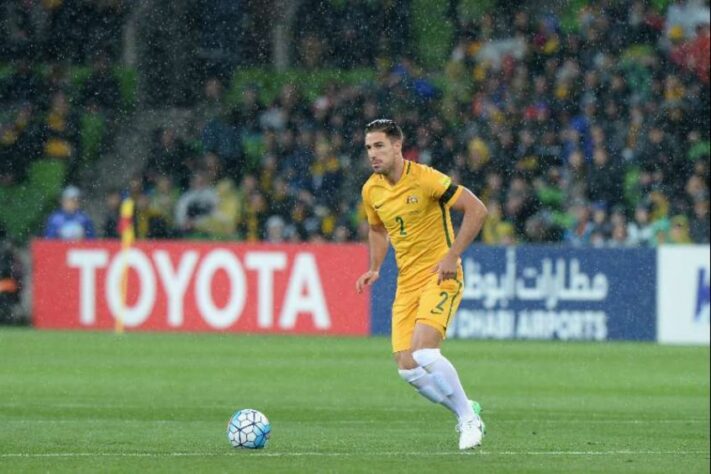 Milos Degenek - Zagueiro australiano - Sem clube desde janeiro de 2022 - Valor de mercado: 2,5 milhões de euros (R$ 15,5 milhões).